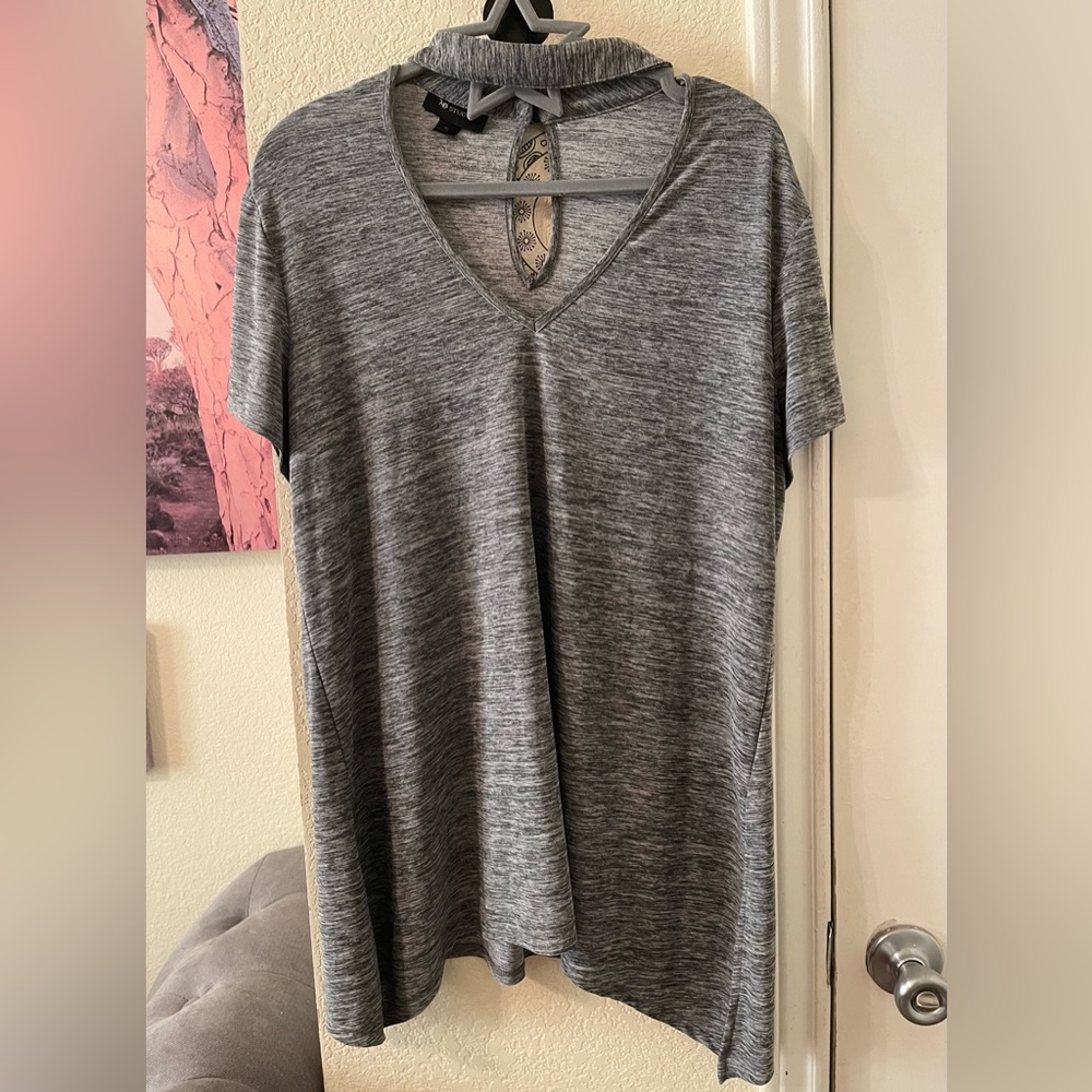 AB Studio Plus Size Womens Gray V-Neck Women's Top size XL pre-owned